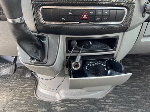 Used 2018 Mercedes-Benz Sprinter 3500 image 22