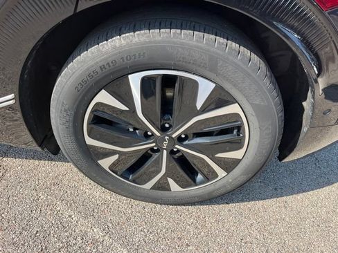Used 2023 Kia EV6 Wind w/ Wind Technology Package AWD/4WD image 7