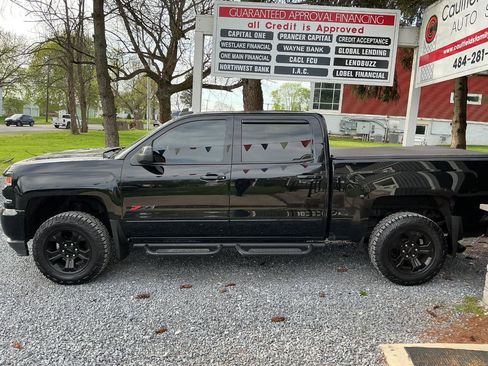 Used 2018 Chevrolet Silverado 1500 LTZ Z71 w/ LTZ Plus Package AWD/4WD image 7