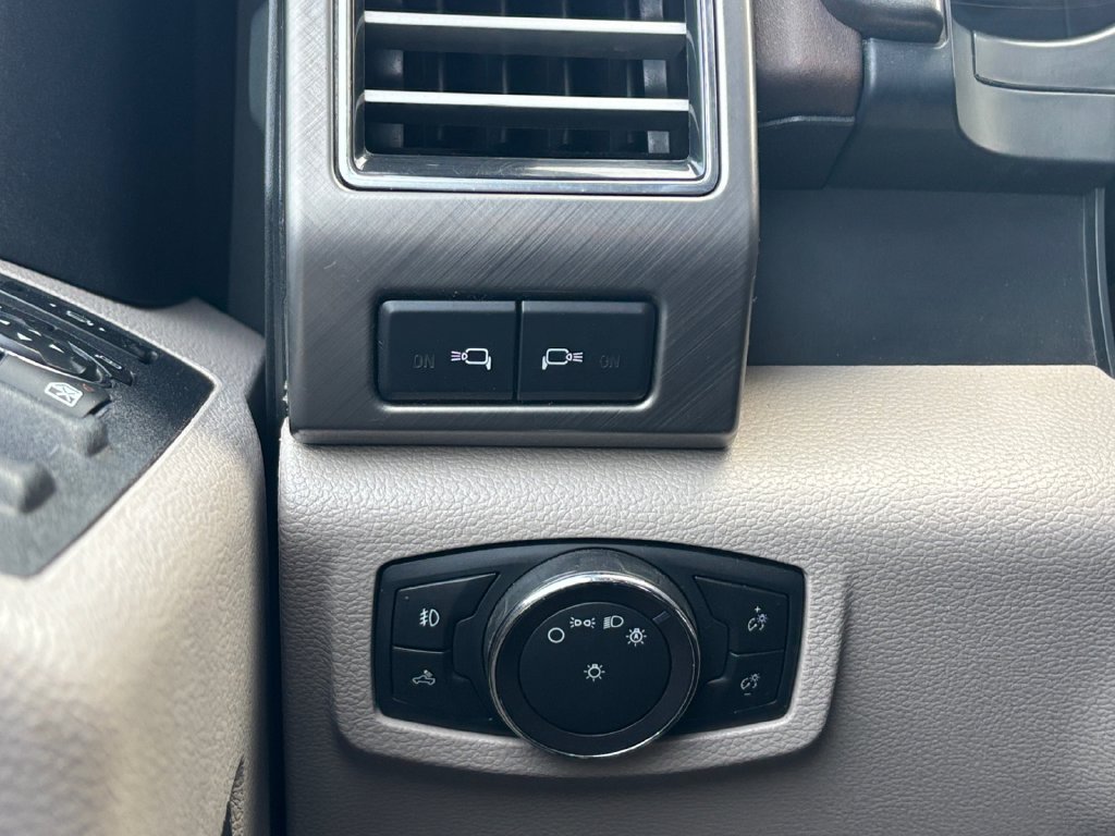 Used 2019 Ford F450 Limited AWD/4WD image 25