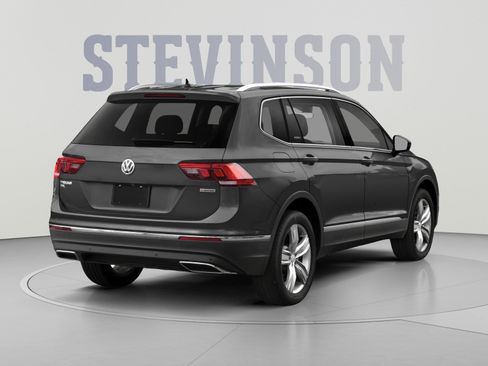 Used 2019 Volkswagen Tiguan SEL Premium AWD/4WD image 2