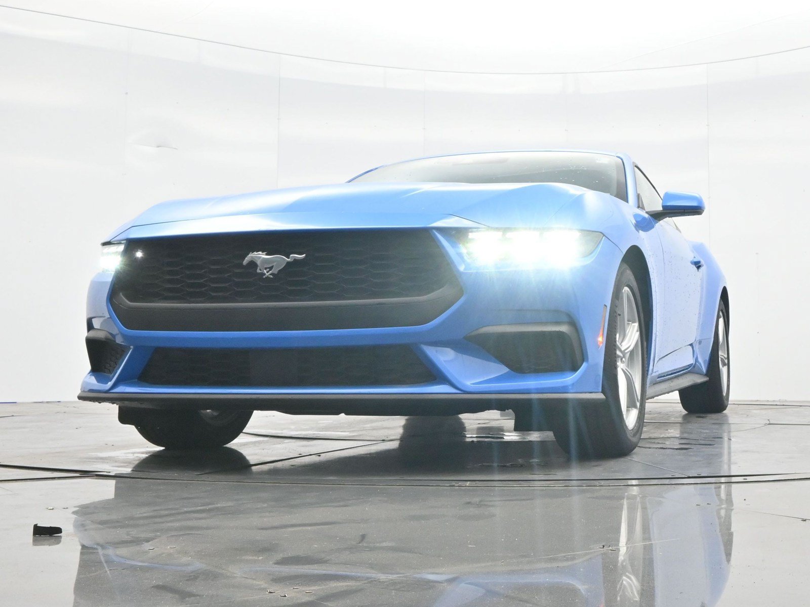 Used 2026 Ford Mustang Coupe RWD image 26