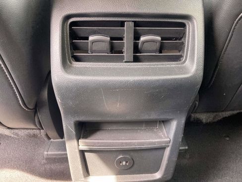 Used 2024 Ford Edge SEL image 17