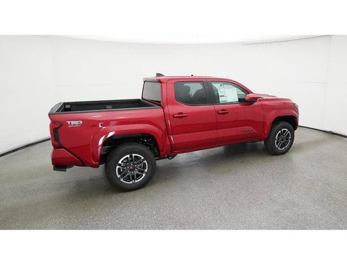 Used 2025 Toyota Tacoma TRD Sport AWD/4WD image 13