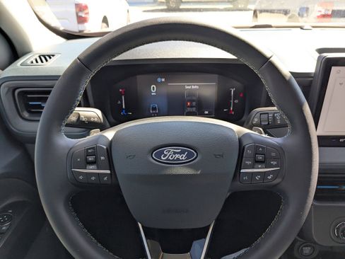 New 2025 Ford Maverick Lobo image 18