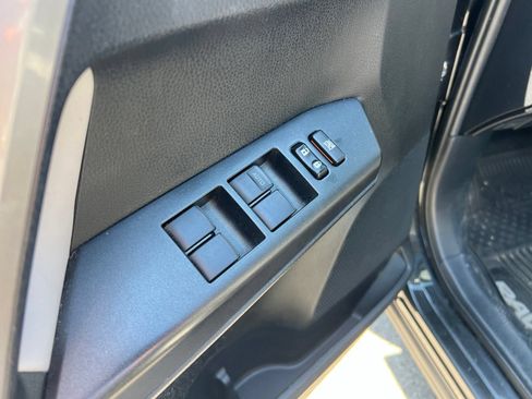 Used 2017 Toyota RAV4 XLE w/ Convenience Package AWD/4WD image 28
