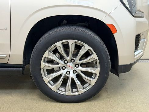 Used 2023 GMC Yukon XL Denali w/ LPO, Floor Liner Package AWD/4WD image 4