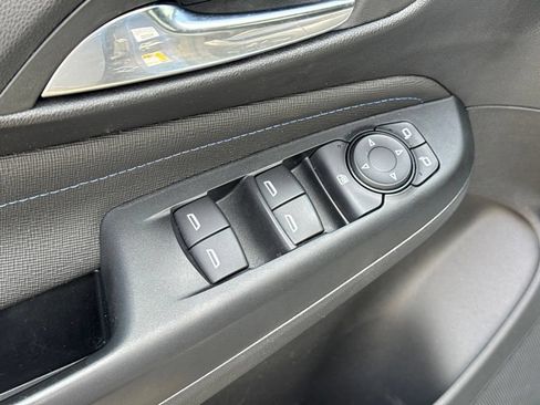 Used 2025 Buick Envista Sport Touring w/ Convenience I Package FWD image 37