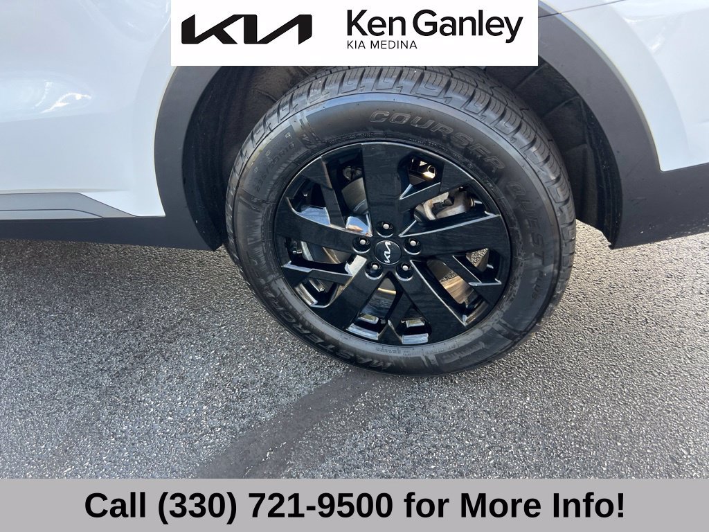 Certified 2023 Kia Sorento S w/ Panoramic Sunroof Package AWD/4WD image 22