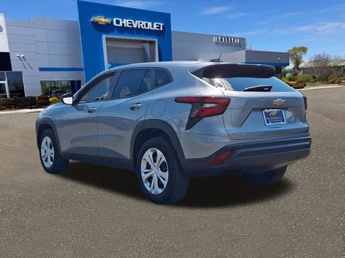 Used 2024 Chevrolet Trax LS FWD image 24