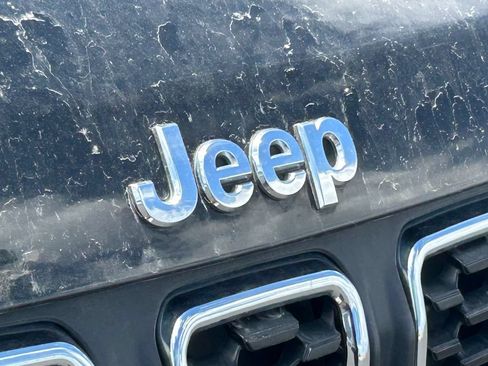 Used 2024 Jeep Compass Latitude AWD/4WD image 10