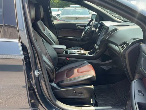 Used 2022 Ford Edge Titanium w/ Equipment Group 301A AWD/4WD image 14
