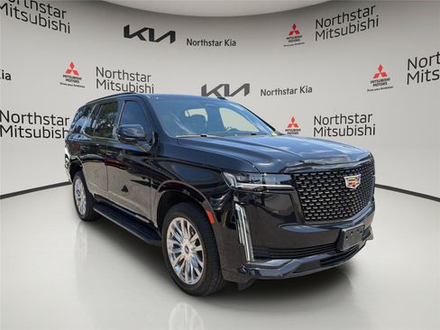 Used 2023 Cadillac Escalade Premium Luxury AWD/4WD image 5