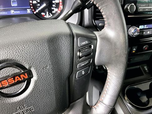Used 2021 Nissan Titan PRO-4X w/ Pro-4x Convenience Package image 15