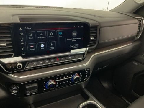 Used 2024 GMC Sierra 1500 SLT w/ SLT Premium Plus Package AWD/4WD image 15