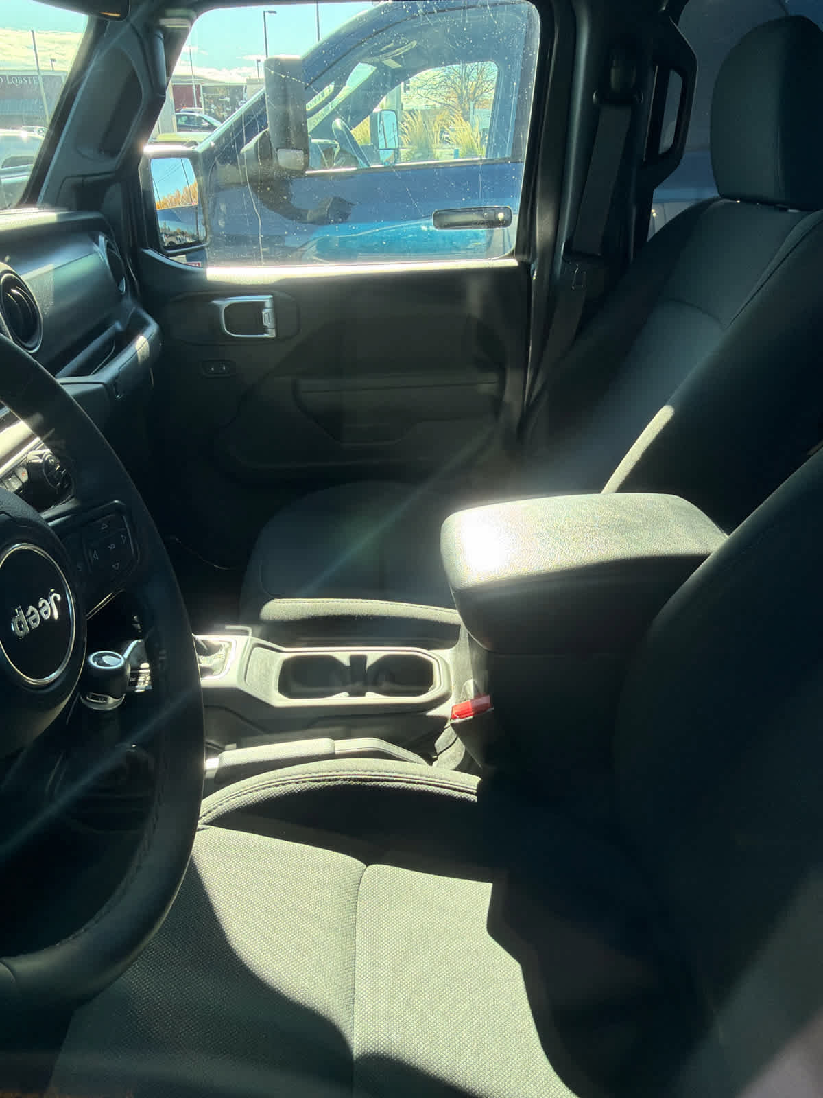 Used 2023 Jeep Gladiator Sport AWD/4WD image 6
