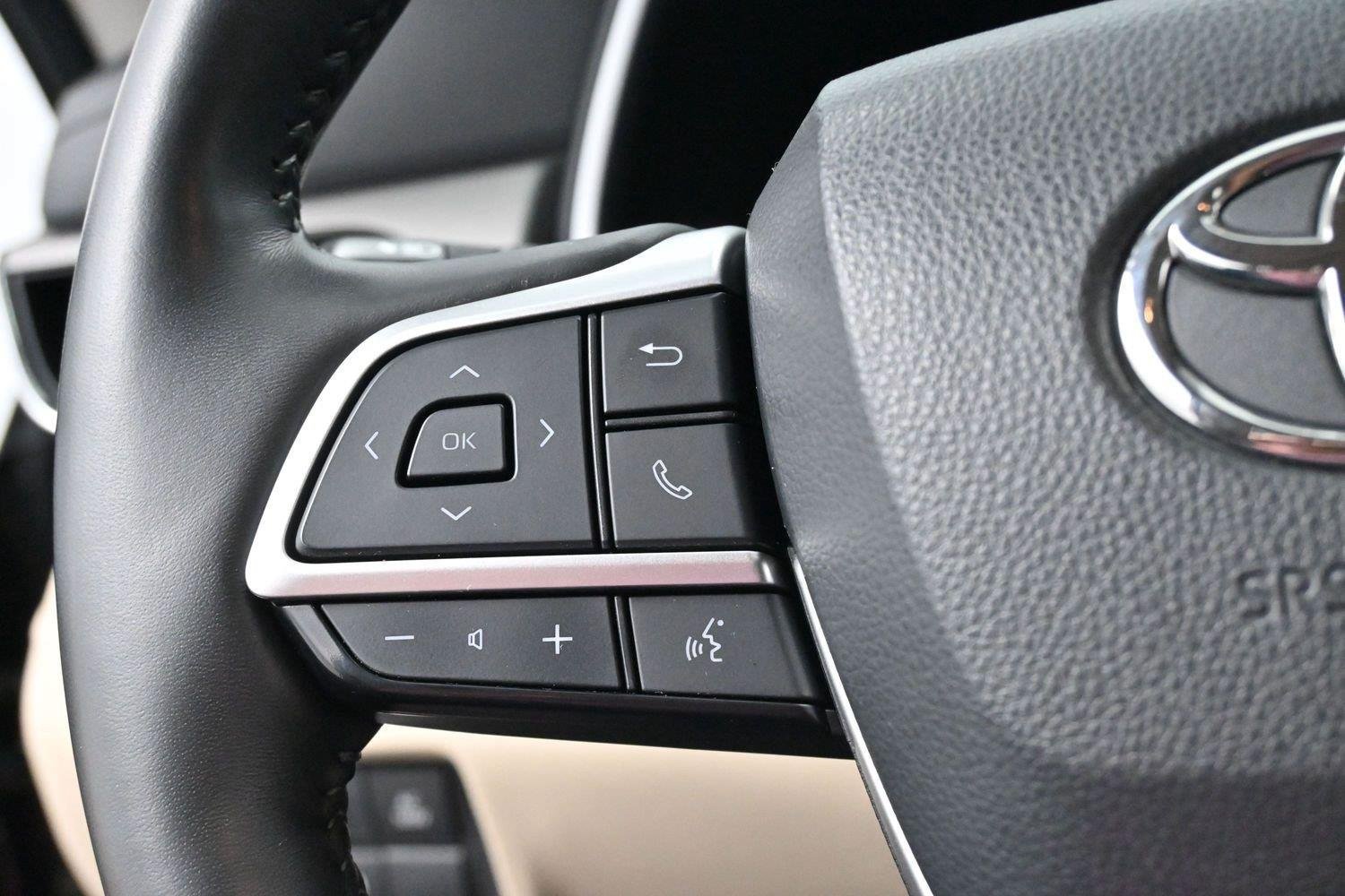 Used 2023 Toyota Highlander Limited AWD/4WD image 20