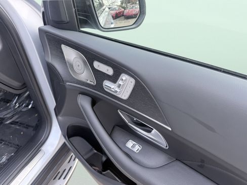 Used 2025 Mercedes-Benz GLE 450e 4MATIC w/ AMG Line Exterior image 27