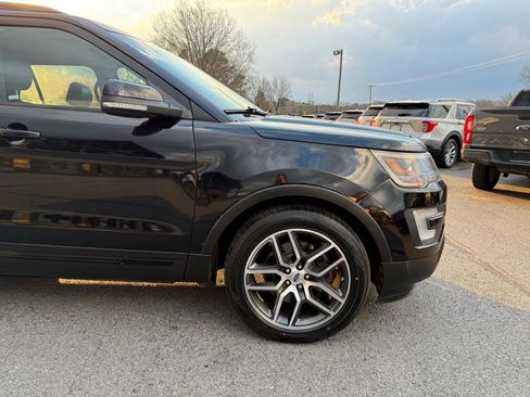 Used 2016 Ford Explorer Sport image 44