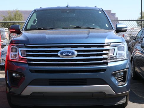 Used 2020 Ford Expedition XLT w/ Equipment Group 202A RWD image 3