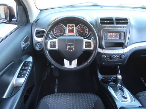 Used 2015 Dodge Journey SE w/ Flexible Seating Group image 14