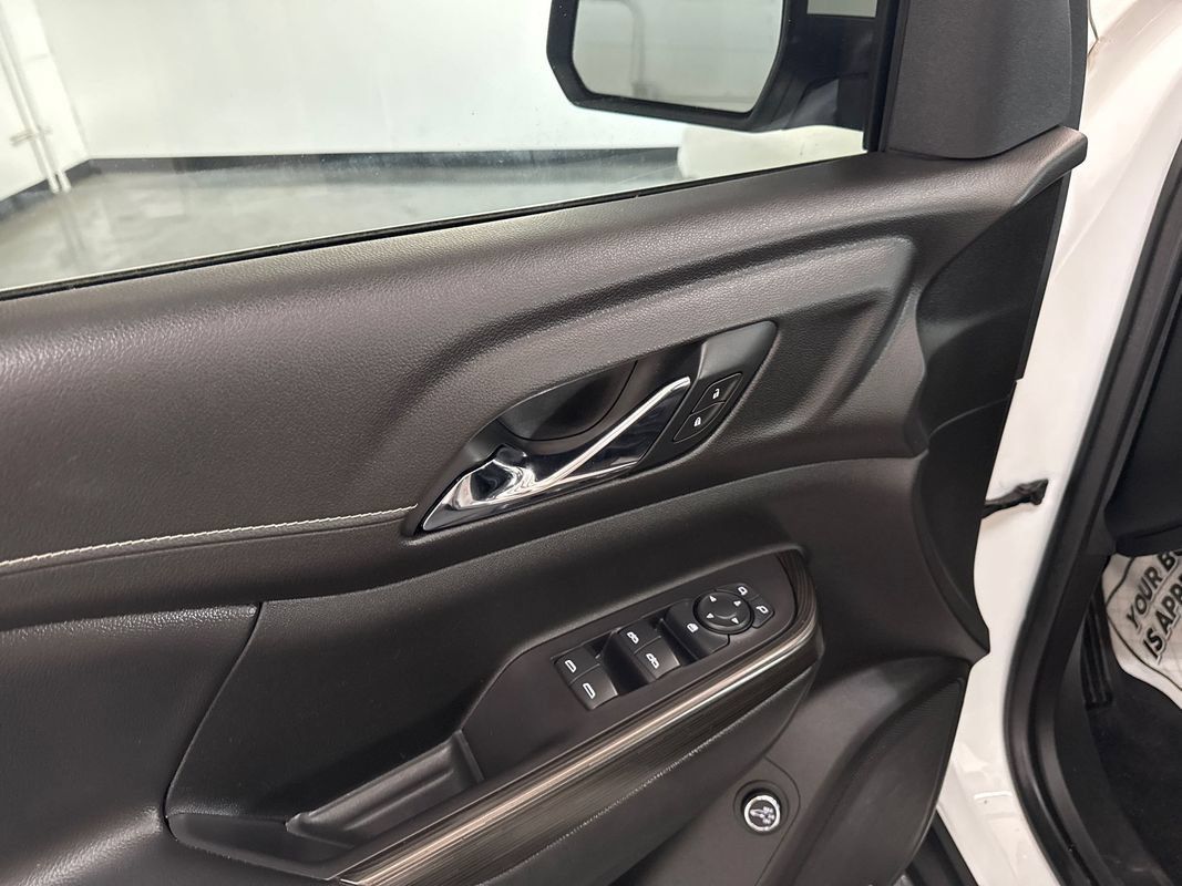 Used 2020 GMC Acadia SLT w/ Driver Alert Package II AWD/4WD image 10
