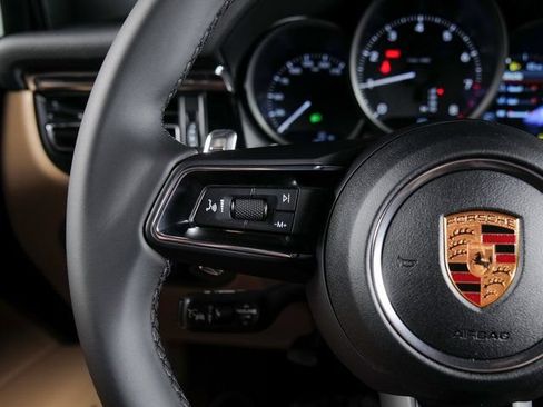 New 2026 Porsche Macan AWD/4WD image 22