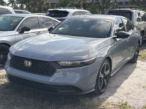 Used 2025 Honda Accord Sport image 3
