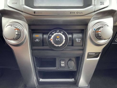Used 2019 Toyota 4Runner SR5 Premium AWD/4WD image 38