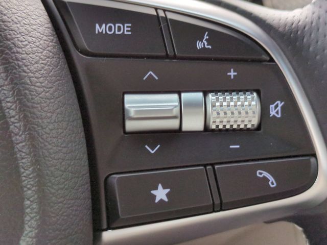 Certified 2026 Genesis G70 2.5T RWD image 21