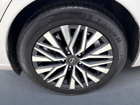 Used 2024 Nissan Altima 2.5 SV image 21