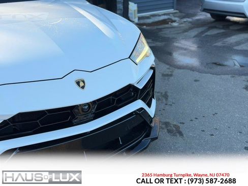 Used 2022 Lamborghini Urus image 9