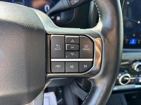 Used 2025 Ford F250 Platinum AWD/4WD image 30