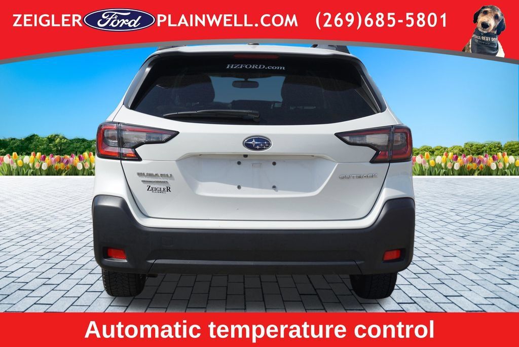 Used 2023 Subaru Outback Premium AWD/4WD image 4