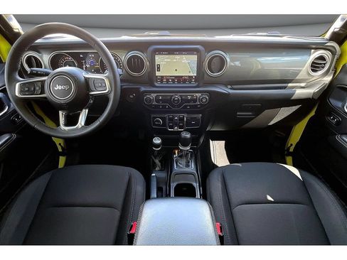 Used 2023 Jeep Wrangler Unlimited Sahara AWD/4WD image 10