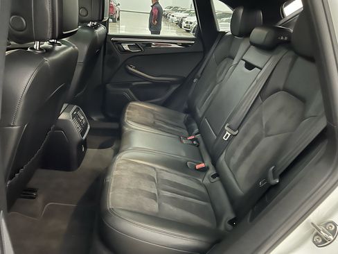 Used 2017 Porsche Macan image 12