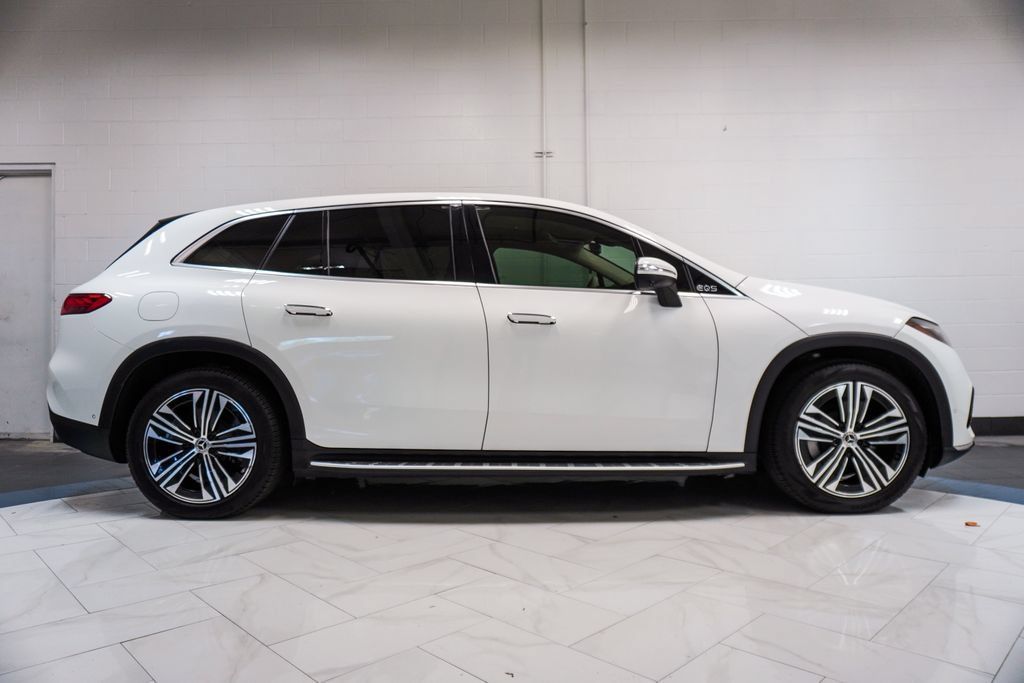 Used 2023 Mercedes-Benz EQS 450+ SUV image 31