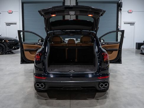 Used 2016 Porsche Cayenne Turbo S w/ Premium Package Plus image 45