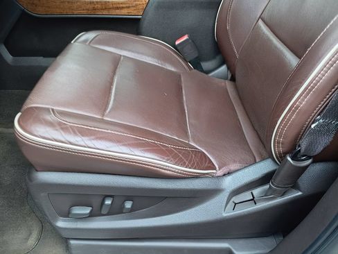 Used 2015 Chevrolet Silverado 1500 High Country w/ High Country Premium Package AWD/4WD image 18