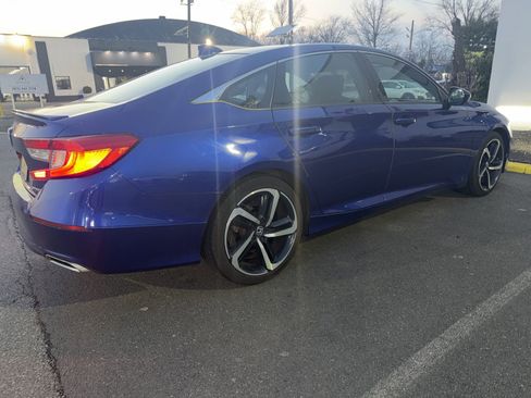 Used 2019 Honda Accord Sport image 3