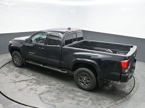 Used 2018 Toyota Tacoma SR5 image 31