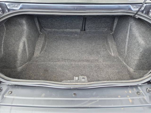 Used 2017 Dodge Challenger SXT RWD image 6