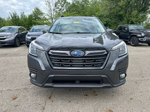 Used 2023 Subaru Forester Limited AWD/4WD image 2