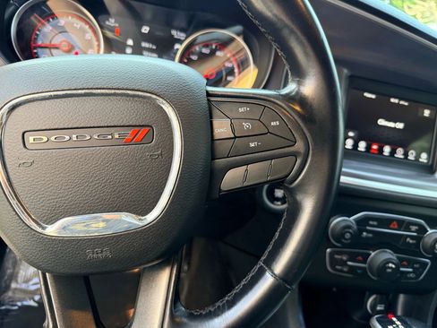 Used 2019 Dodge Charger SXT image 24