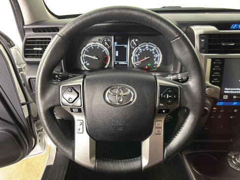 Used 2022 Toyota 4Runner Limited AWD/4WD image 24