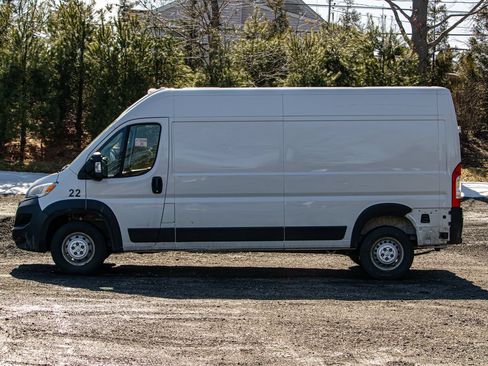 Used 2025 RAM ProMaster 2500 w/ Convenience Group FWD image 4