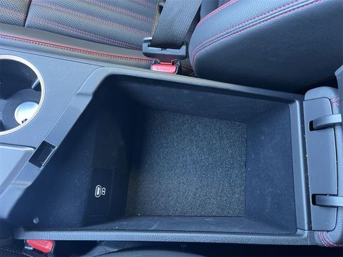 Used 2025 Genesis G70 2.5T w/ Sport Prestige Package image 23