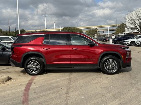 Used 2024 Chevrolet Traverse LT w/ LPO, Floor Liner Package image 4