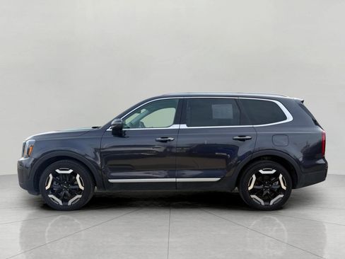 Used 2025 Kia Telluride S image 8