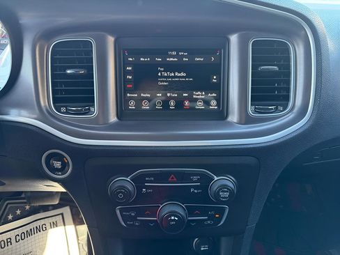 Used 2022 Dodge Charger SXT image 18